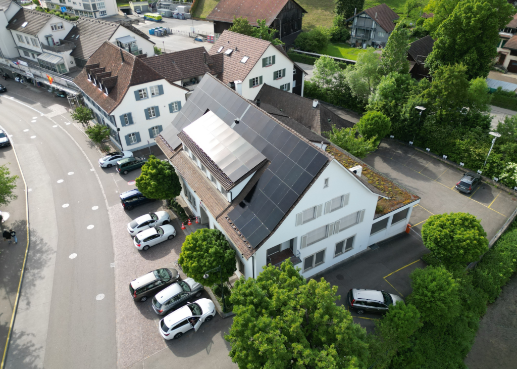 Selnet Photovoltaik Mehrfamilienhaus.